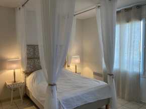 Villa climatisée calme avec piscine partagée Saint AYGULF/FREJUS